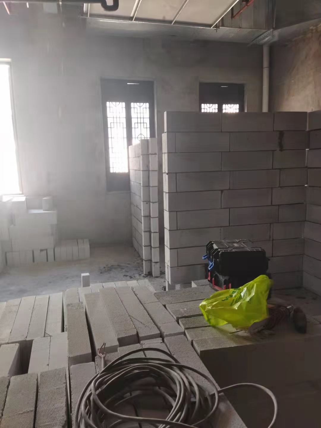泡沫砖隔墙施工现场参考图